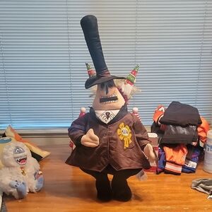 Nightmare Before Christmas Mayor of Halloween Town 29" standing plush NWT